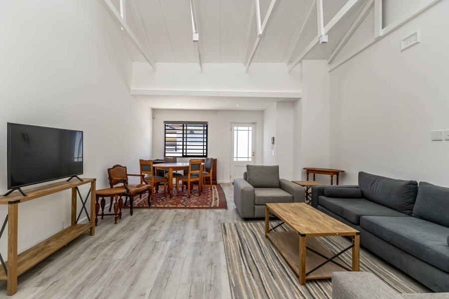 To Let 2 Bedroom Property for Rent in Sea Point Western Cape